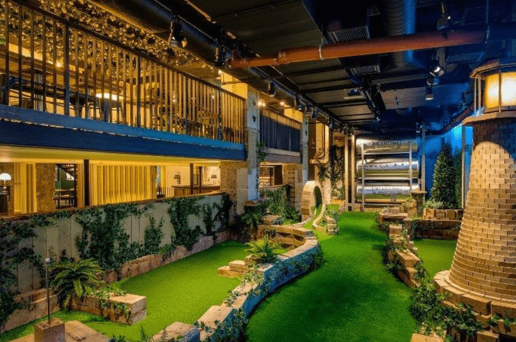 Swingers Crazy Golf in London