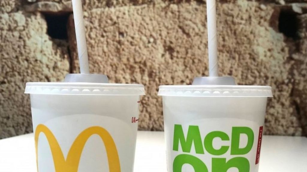 Mc Donald’s paper straws in plastic cups.